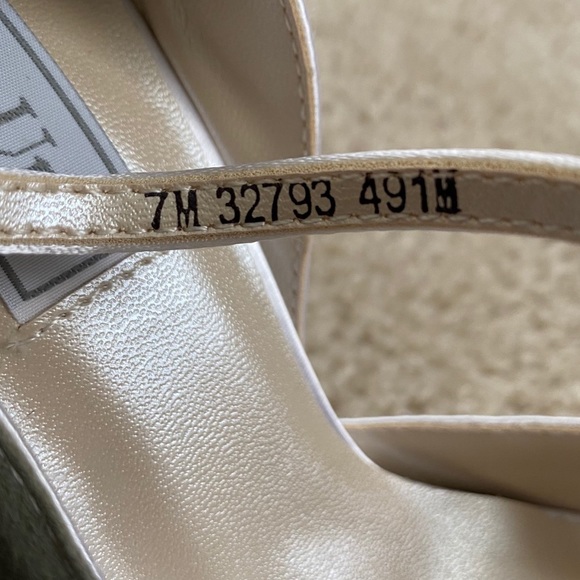 NWT Touch Ups Peacock Feather Open-Toed Heels - Picture 5 of 7